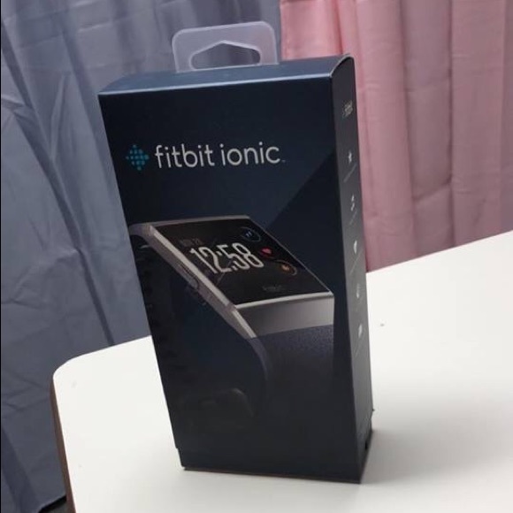 Fitbit Iconic - Picture 2 of 3